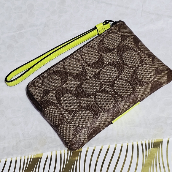 Coach Bright Neon Green Signature Corner Zip Wristlet Wallet 58035 Fluorescent - Picture 10 of 12